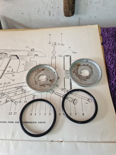 Triumph 650 swinging arm - 650,