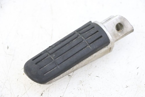 Front left foot - front,