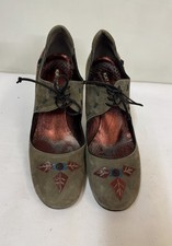 Kurt Geiger Butterfly Khaki