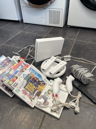 Nintendo wii console set 13 - nintendo,