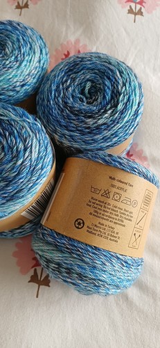 Acrylic yarn 100g cakes - acrylic, x
