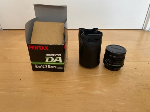 Pentax 35mm da macro - f2.8,