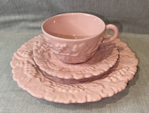 Vtg italy pink embossed - vtg, pv
