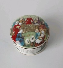 Wedgwood Twelve Days Of Christmas Bone China Trinket Box   Eleven Ladies Dancing