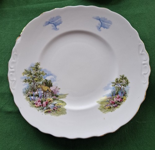 Vintage royal vale - royal, plate