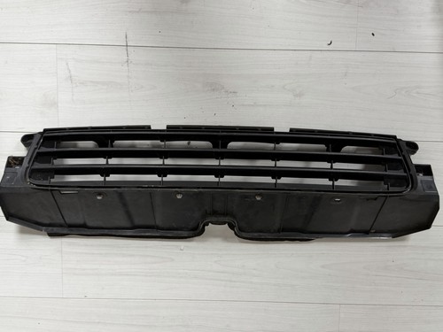 Lexus ct200h bumper grille - lexus,