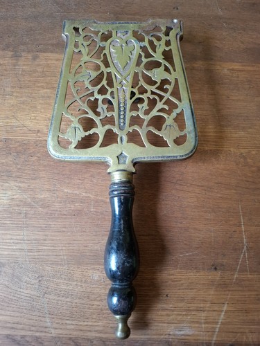 Antique brass trivet - trivet, wooden