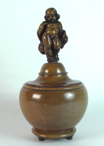 Turned lidded jar with - lidded,