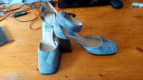 Red dead grey shoes - or,