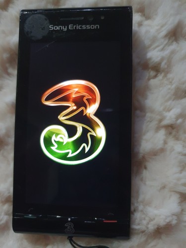 Sony ericsson satio black - ericsson,