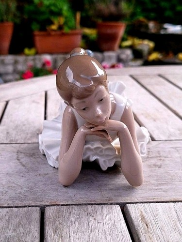 Nao lladro pensive - nao,