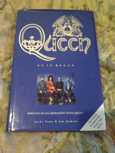 Queen began biography - it,