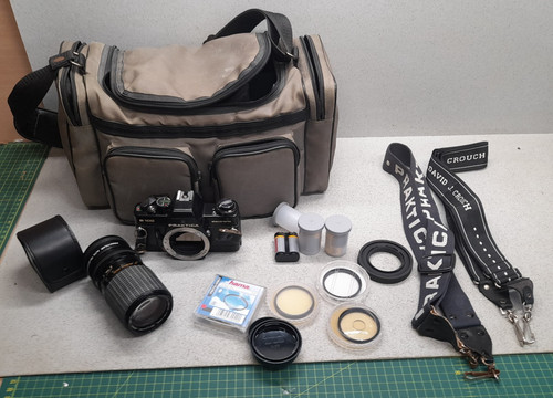 Praktica b100 with - lence, and