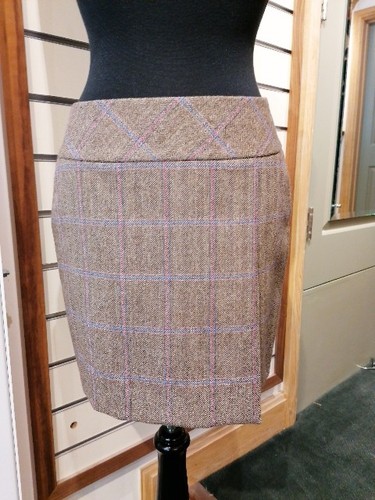 Dubarry bellflower woodrose - bellflower,
