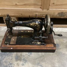 Antique Mechanical Singer Sewing Machine Hand Turn.complete 