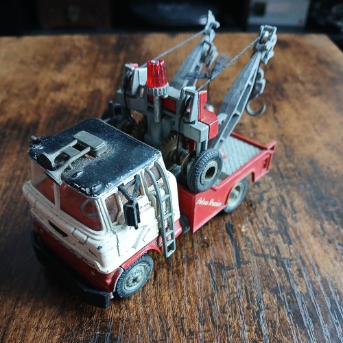 Corgi toys 1142 - corgi, holmes