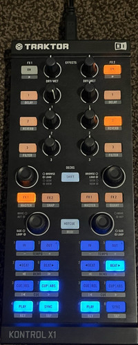 Traktor kontrol dj - traktor,
