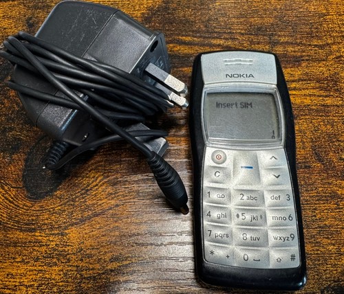 Vintage retro black nokia - black,