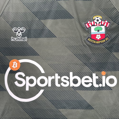 Southampton football shirt - southampton,