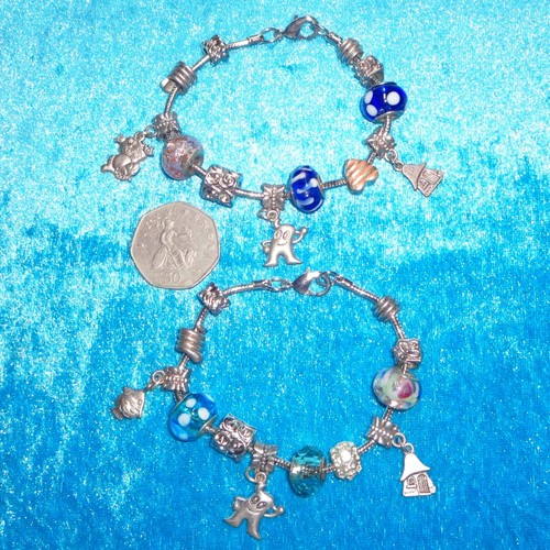 Job lot silver charm - lot, 2