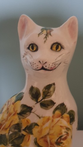 Exon pottery wemyss cat - exon, hand