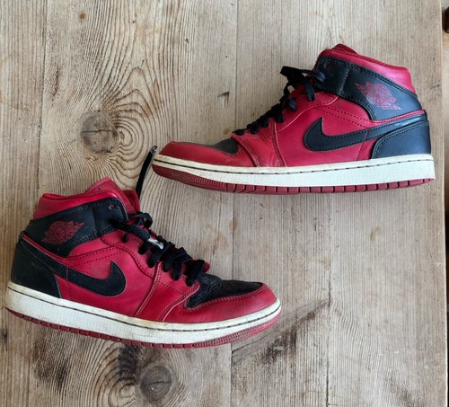 Nike air jordan mid - air,