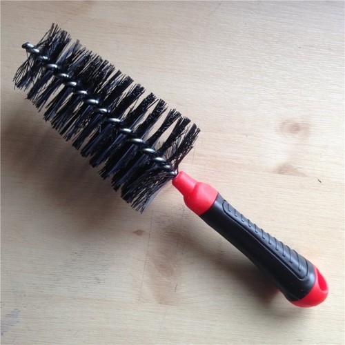 Bikehut wheel cleaning - bikehut, brush