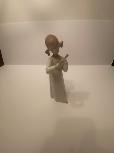Lladro porcelain figurine - figurine, girl