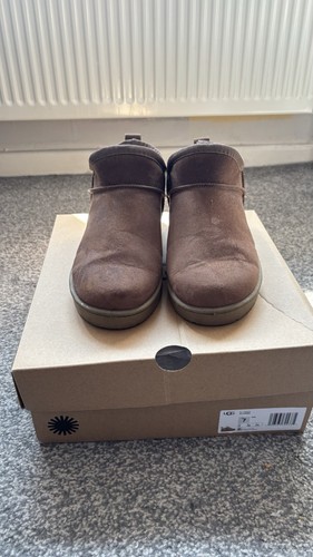 Dark brown cute cozy - brown,
