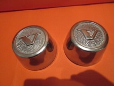 VOLVO 240 CHROME STEEL WHEEL CENTRE CAP WITH V LOGO (240 ETC)