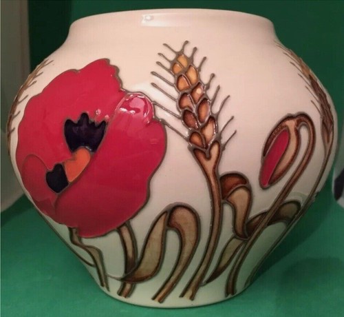 Moorcroft tubelined vase - moorcroft,