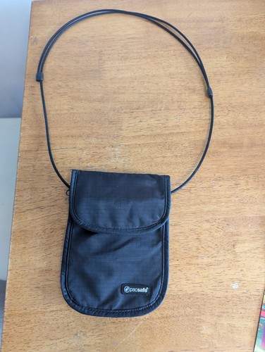 Pacsafe pouchsafe 100 - pouchsafe,