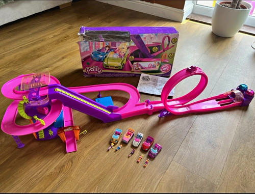 Polly pocket race - pocket, the