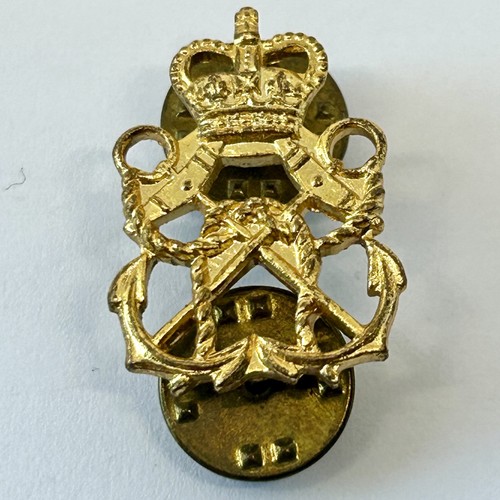 Royal navy crossed anchors - royal,