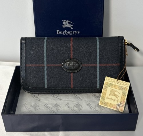 Burberry purse classic navy - -,