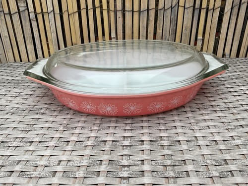 Pyrex gaiety snowflake lidded - pyrex,