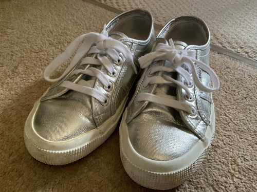 Superga girls silver trainers - silver,
