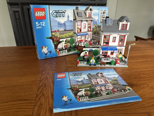 Lego town house 8403 - 8403, complete