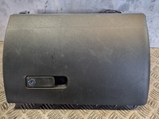 MERCEDES C220 GLOVE BOX