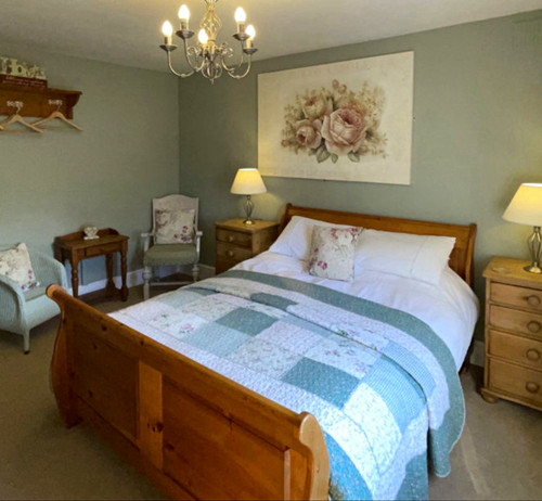 Full antique bedroom - full,