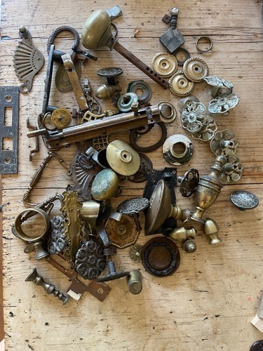 Lot vintage brass door knobs - lot,
