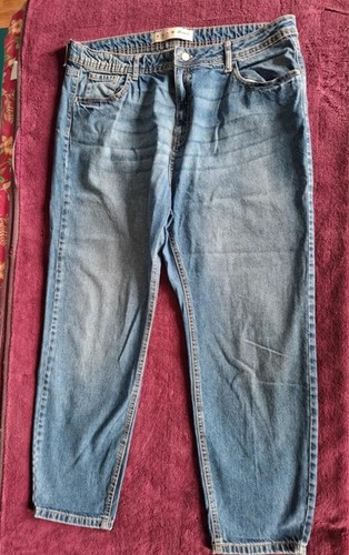Blue distressed jeans size - , 18