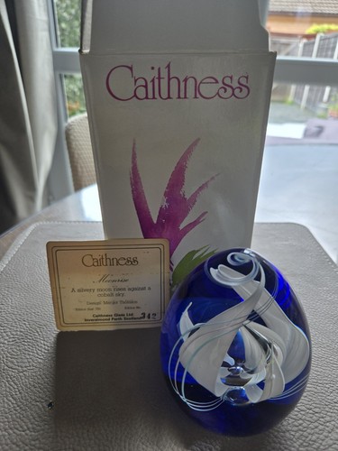 Caithness glass paperweight - ​caithness,