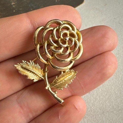 Vintage sarah coventry gold - vintage,