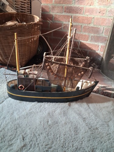 Wooden model coastal fishing - coastal,
