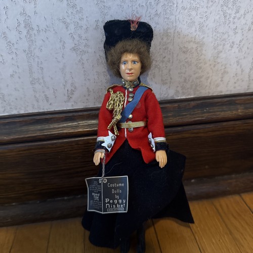 Peggy nisbet doll queen - peggy,
