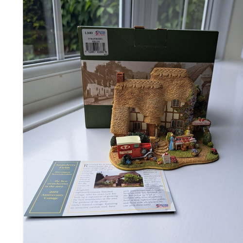 Lilliput lane strawberry - lilliput,