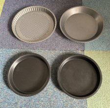 Vintage Bakingware Baking Trays Tins Lot Of 4