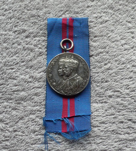 1911 official royal mint king - 1911,