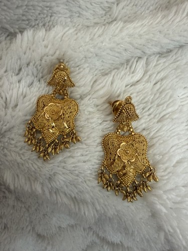 22k solid gold earnings 916 - 22k,